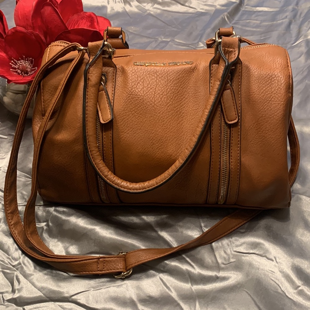🌹 Christian Siriano Bold Brown Faux Leather Bag Purse with Shoulder Straps •